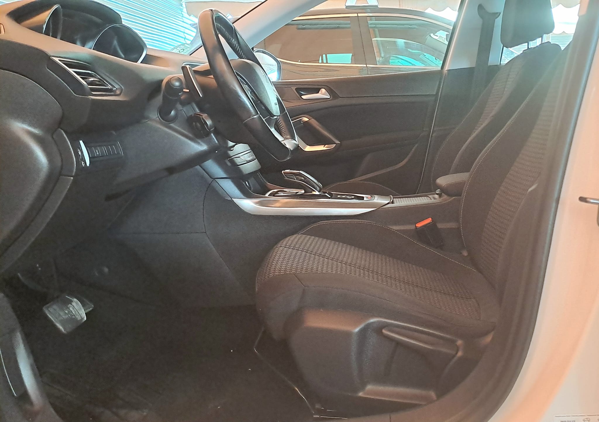 PEUGEOT 308 HDi 130 CV AUT