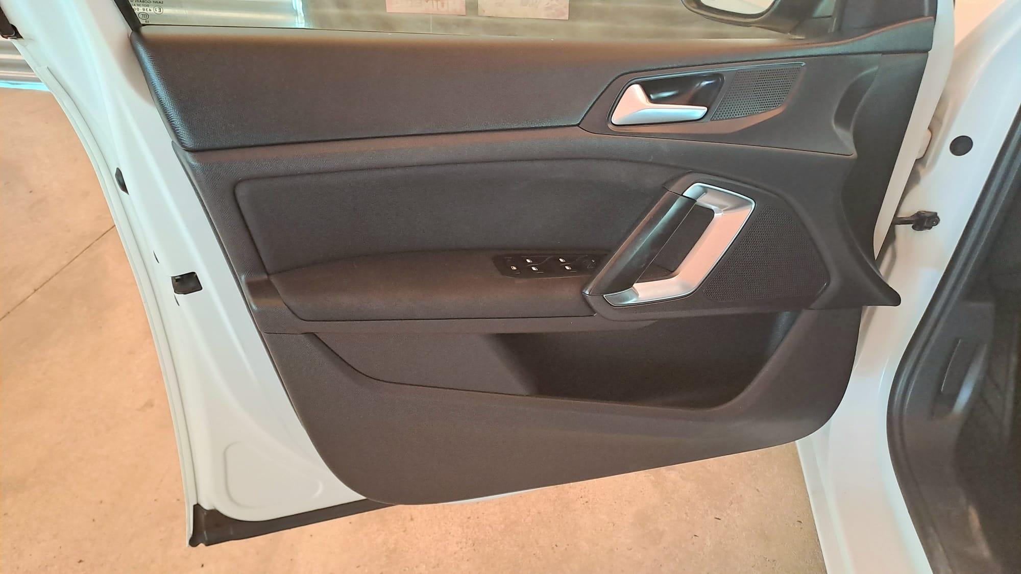 PEUGEOT 308 HDi 130 CV AUT