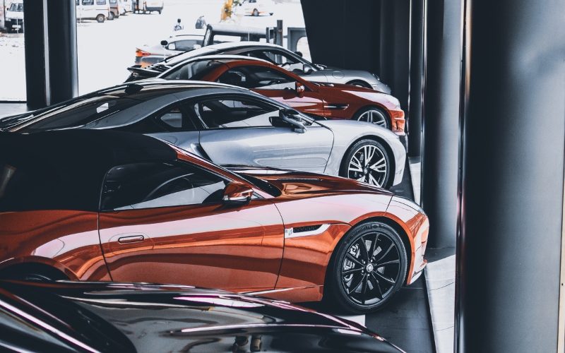 Beneficios de Comprar en un Concesionario de Coches de Ocasión