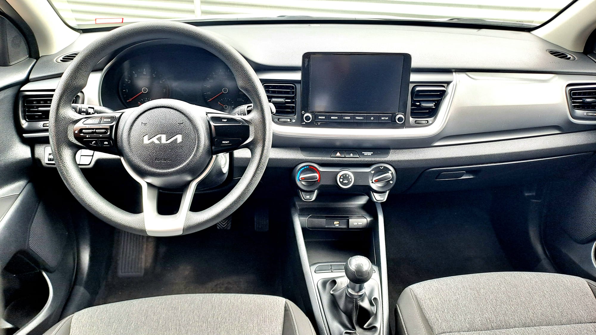 KIA STONIC 1.2 84CV