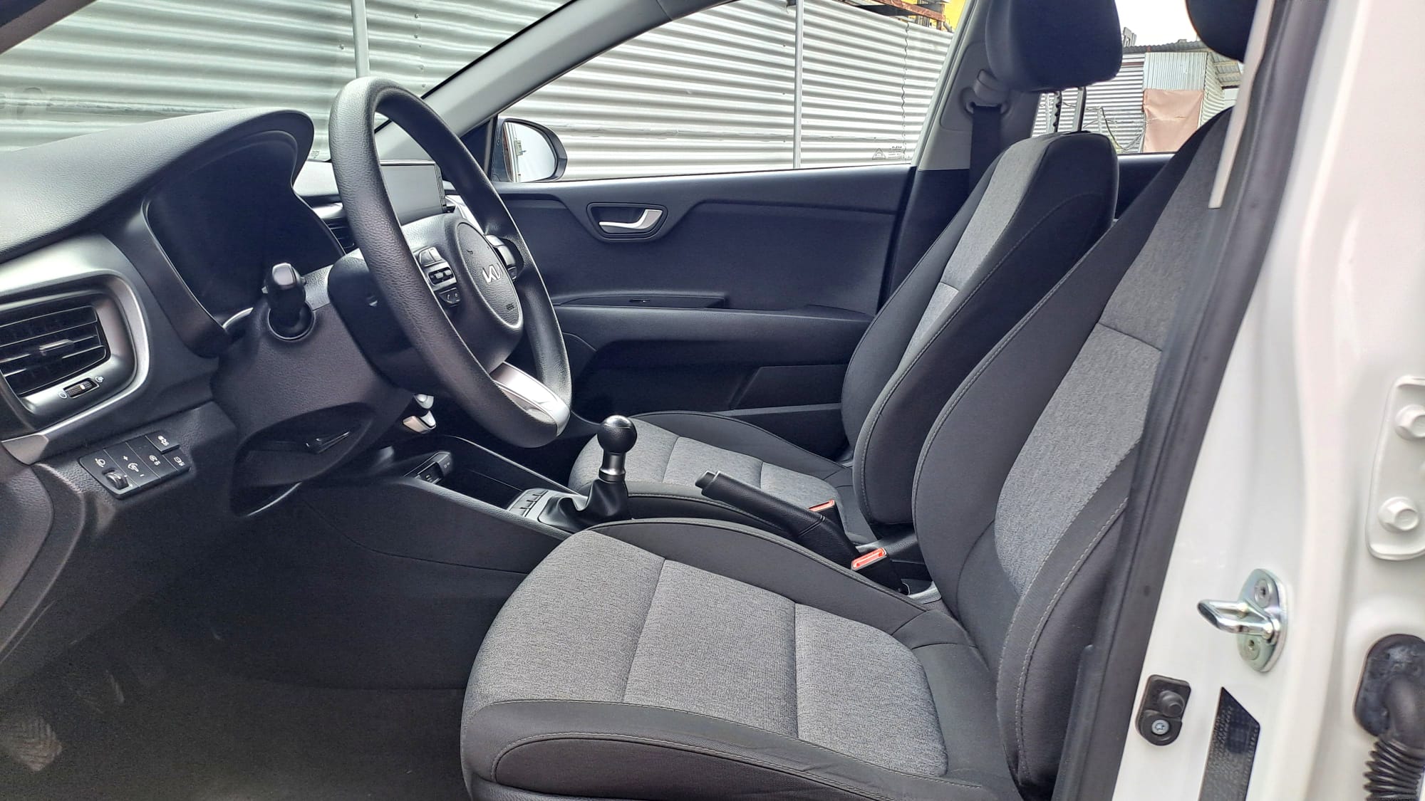 KIA STONIC 1.2 84CV
