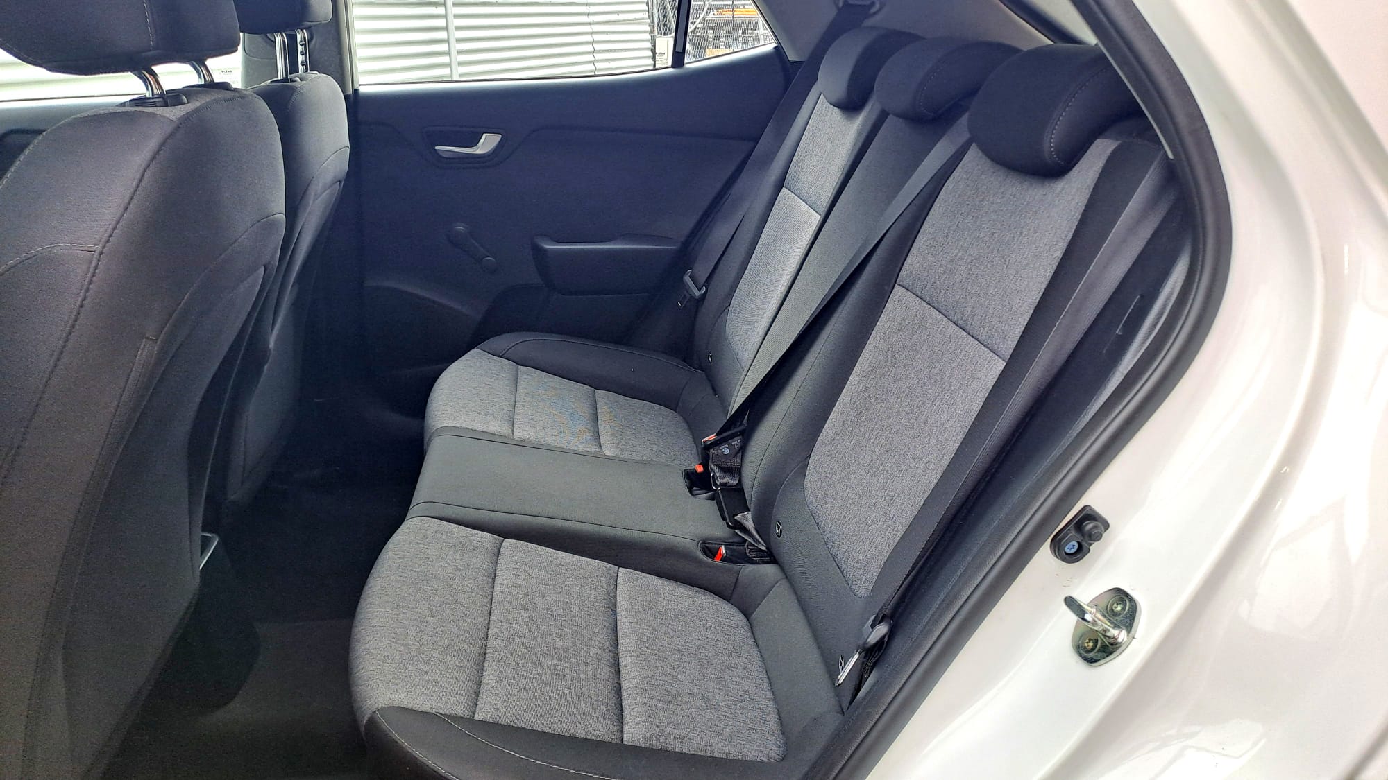 KIA STONIC 1.2 84CV