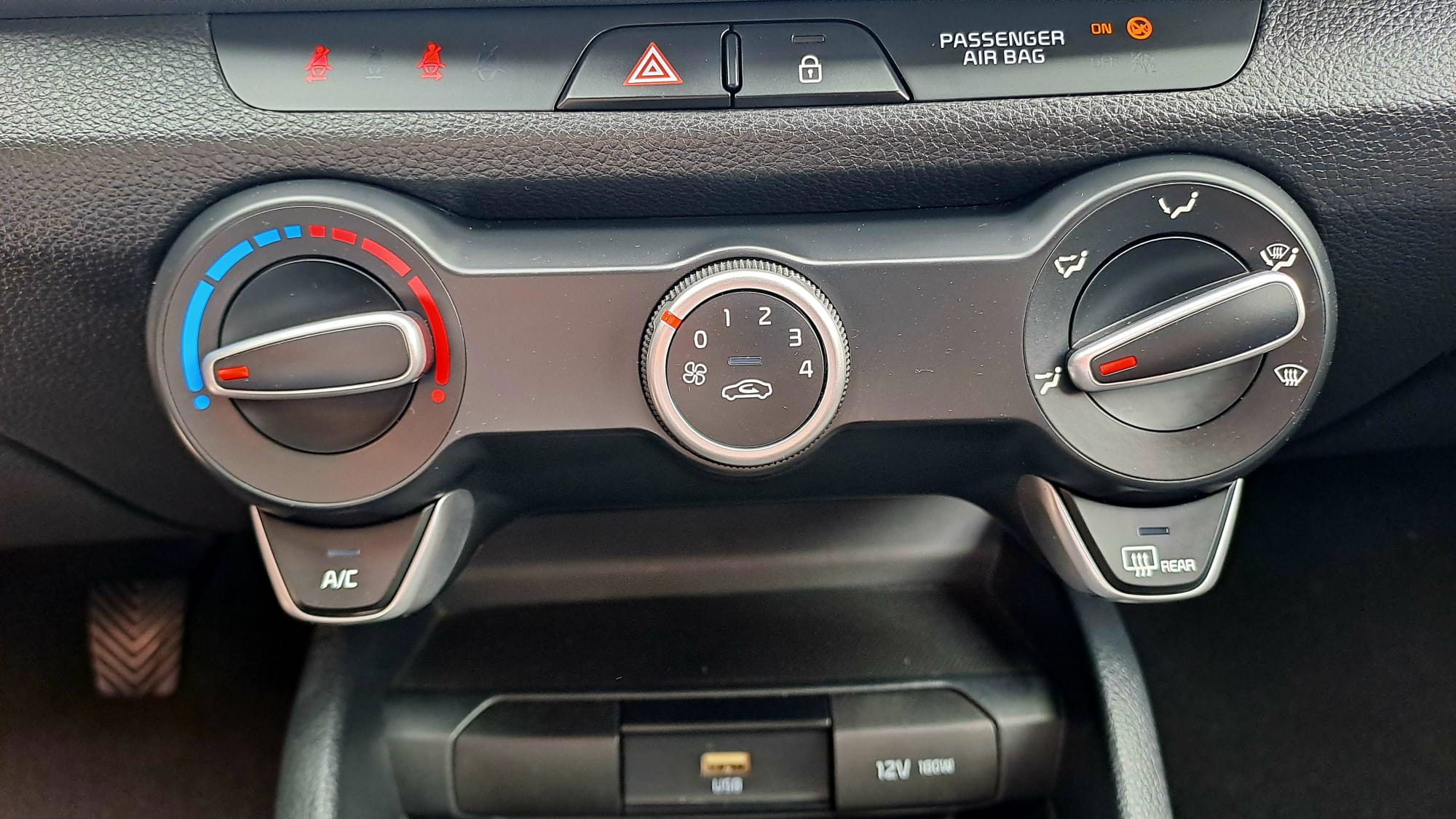 KIA STONIC 1.2 84CV