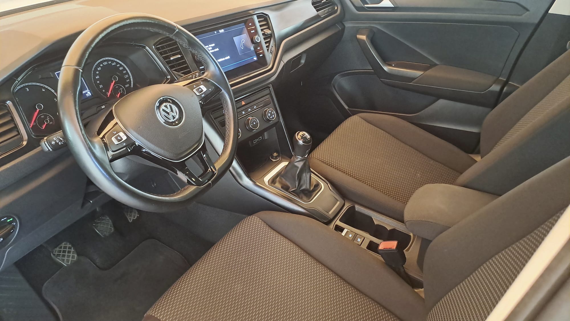 VOLKSWAGEN T-ROC DIESEL