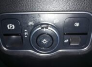 MERCEDES-BENZ B180D