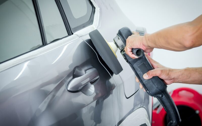 Recupera el buen aspecto de tu coche con un servicio de chapa y pintura profesional