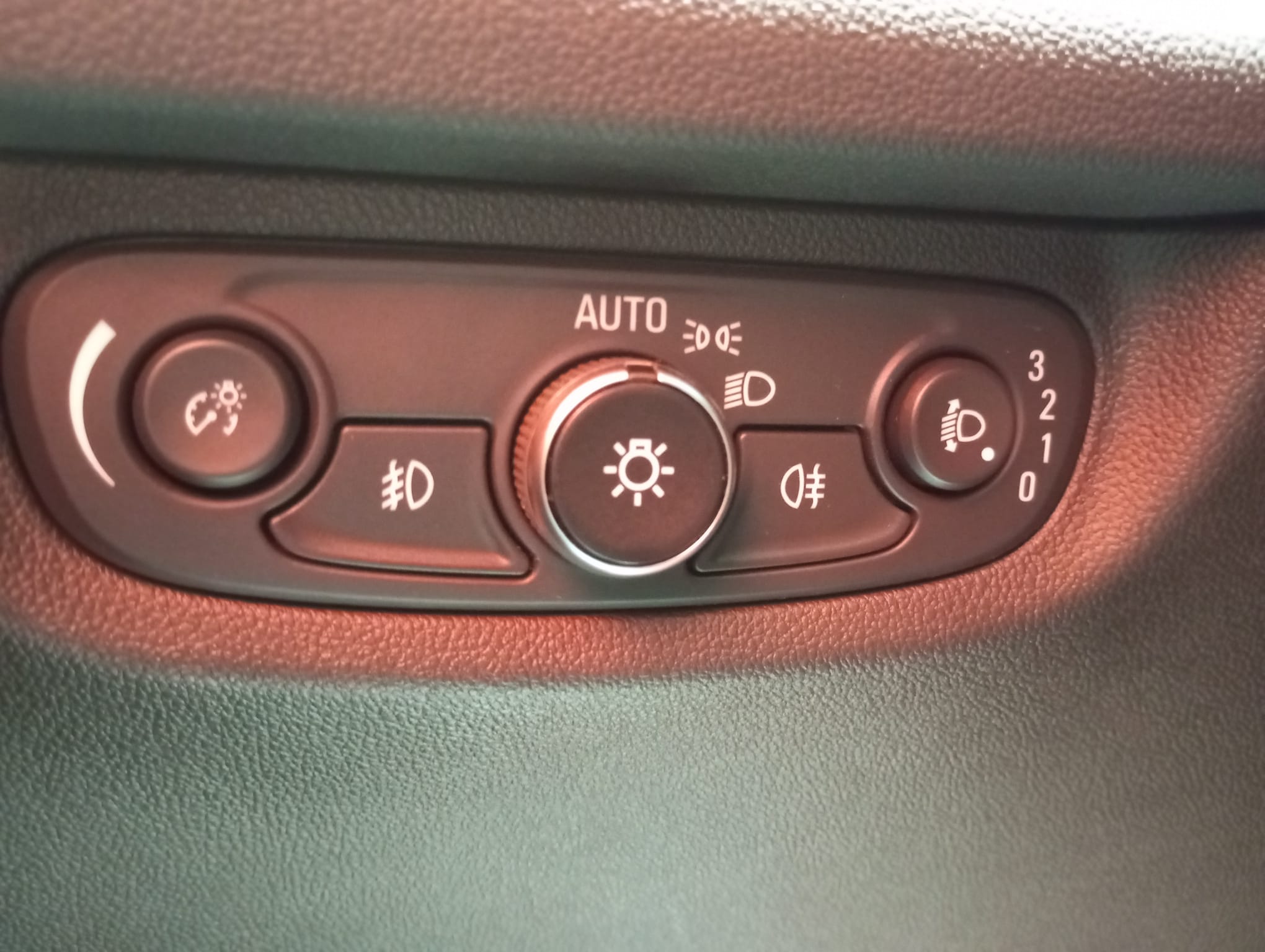 INSIGNIA AUTOMATICO TDI 136 CV