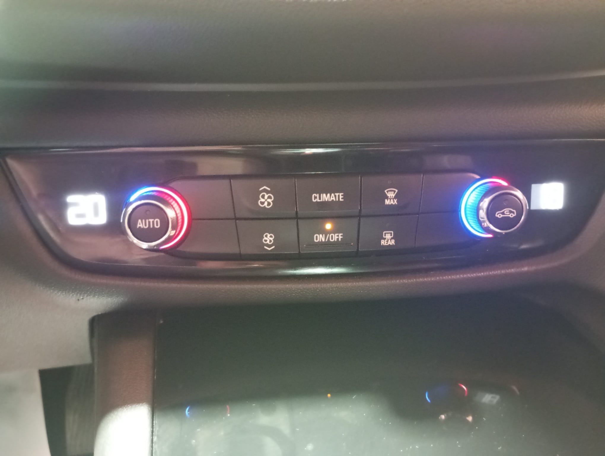 INSIGNIA AUTOMATICO TDI 136 CV
