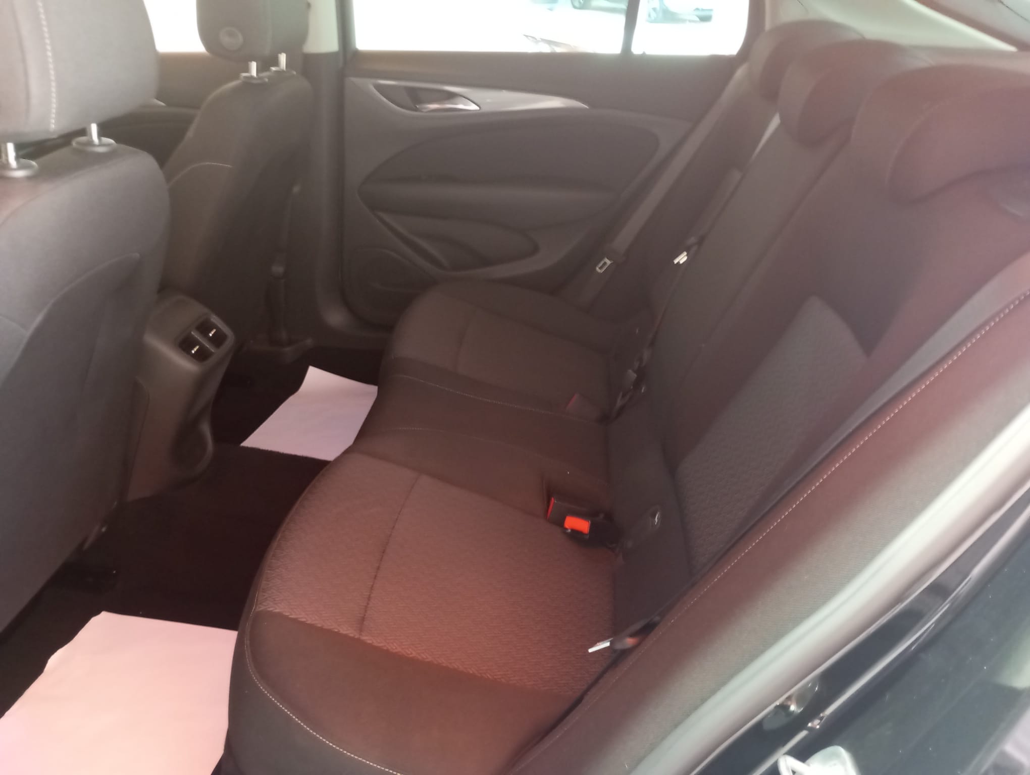 INSIGNIA AUTOMATICO TDI 136 CV