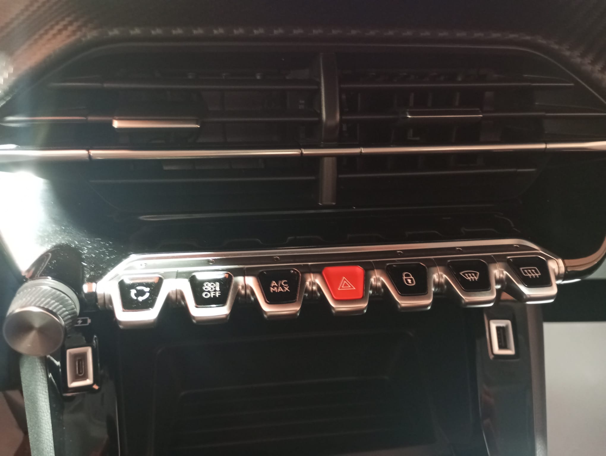 PEUGEOT 2008 HDI AUTOMATICO AVANT