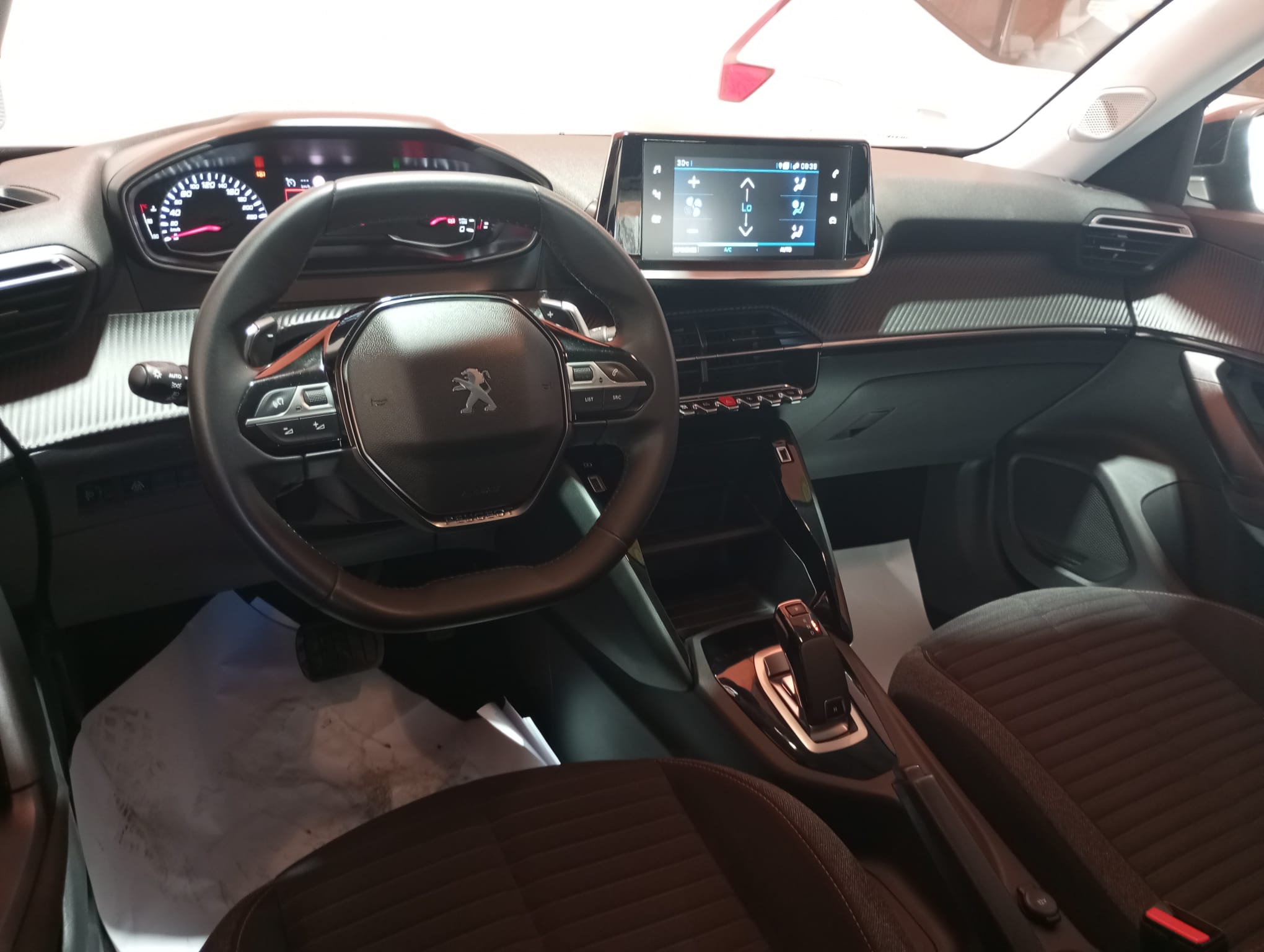 PEUGEOT 2008 HDI AUTOMATICO AVANT