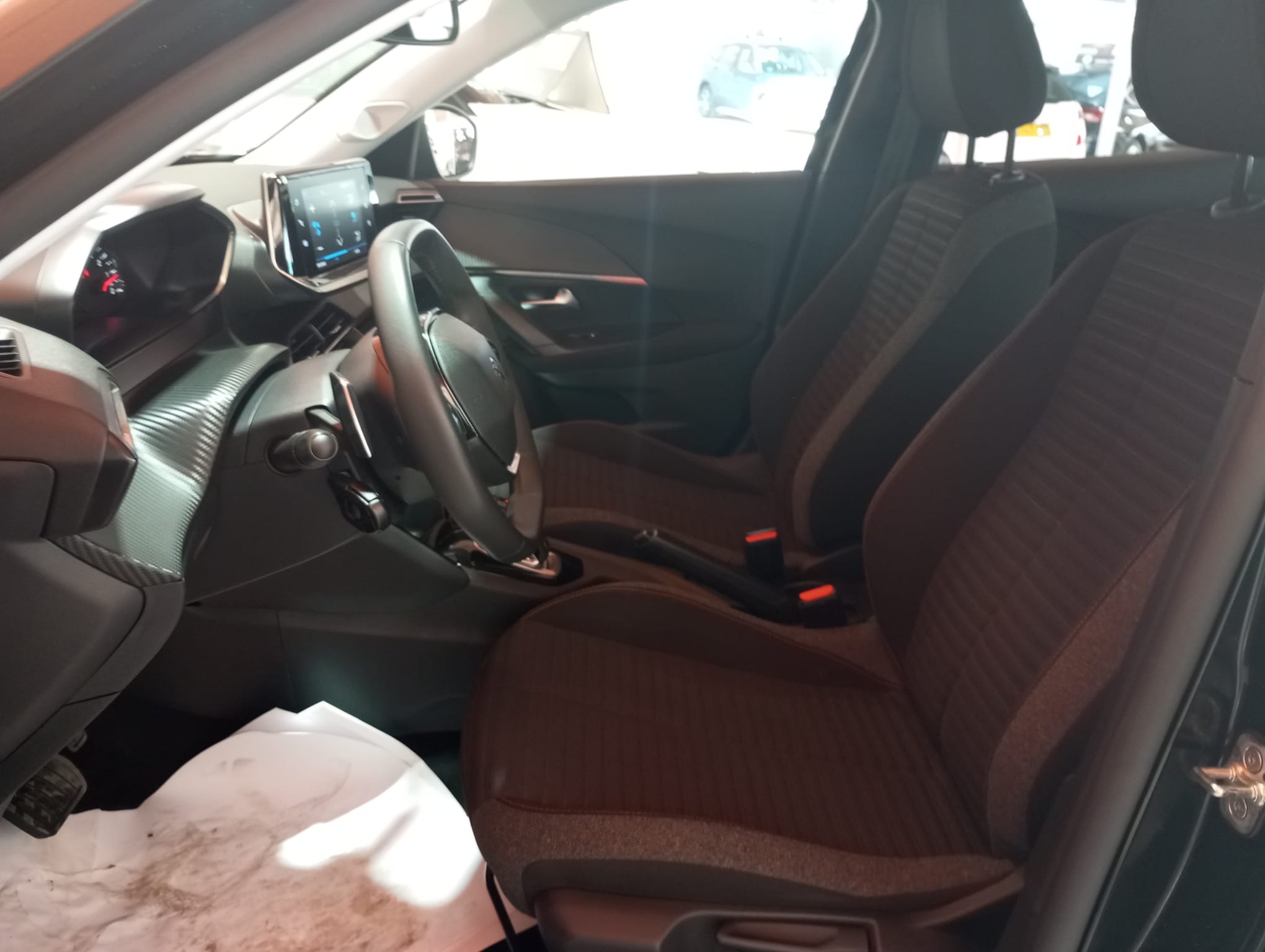 PEUGEOT 2008 HDI AUTOMATICO AVANT