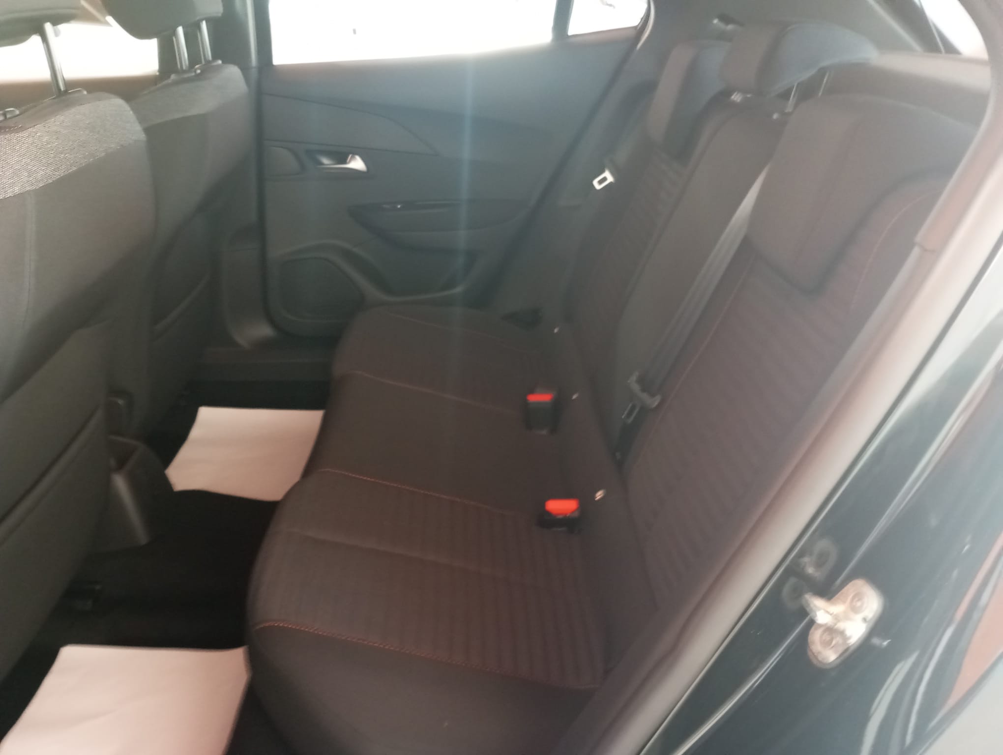 PEUGEOT 2008 HDI AUTOMATICO AVANT