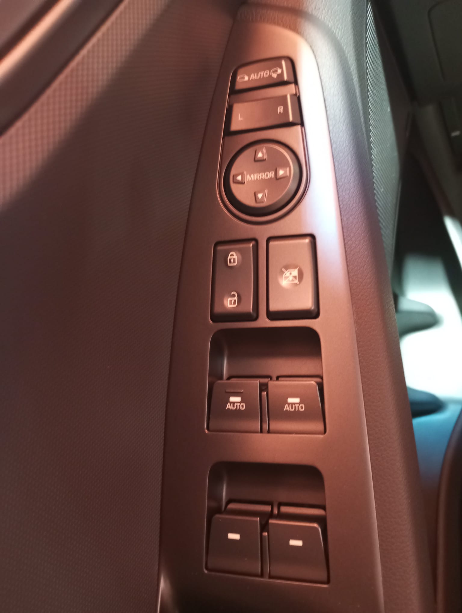 HYUNDAI IONIQ HIBRIDO ETIQUETA 0