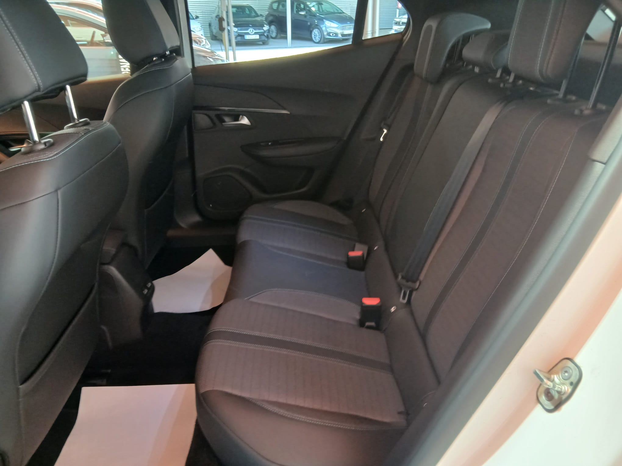 PEUGEOT 2008  HDI ALLURE PACK