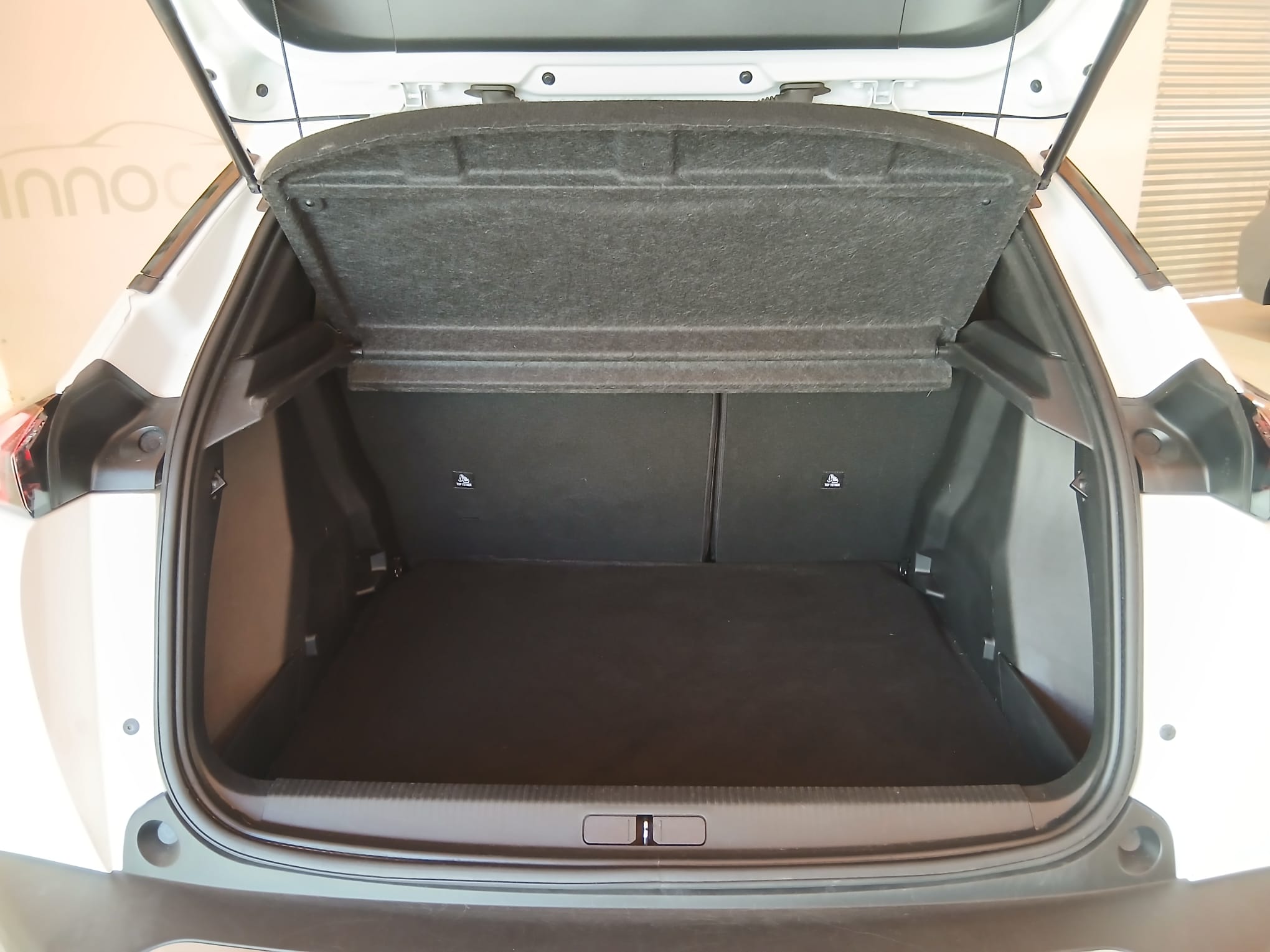 PEUGEOT 2008  HDI ALLURE PACK