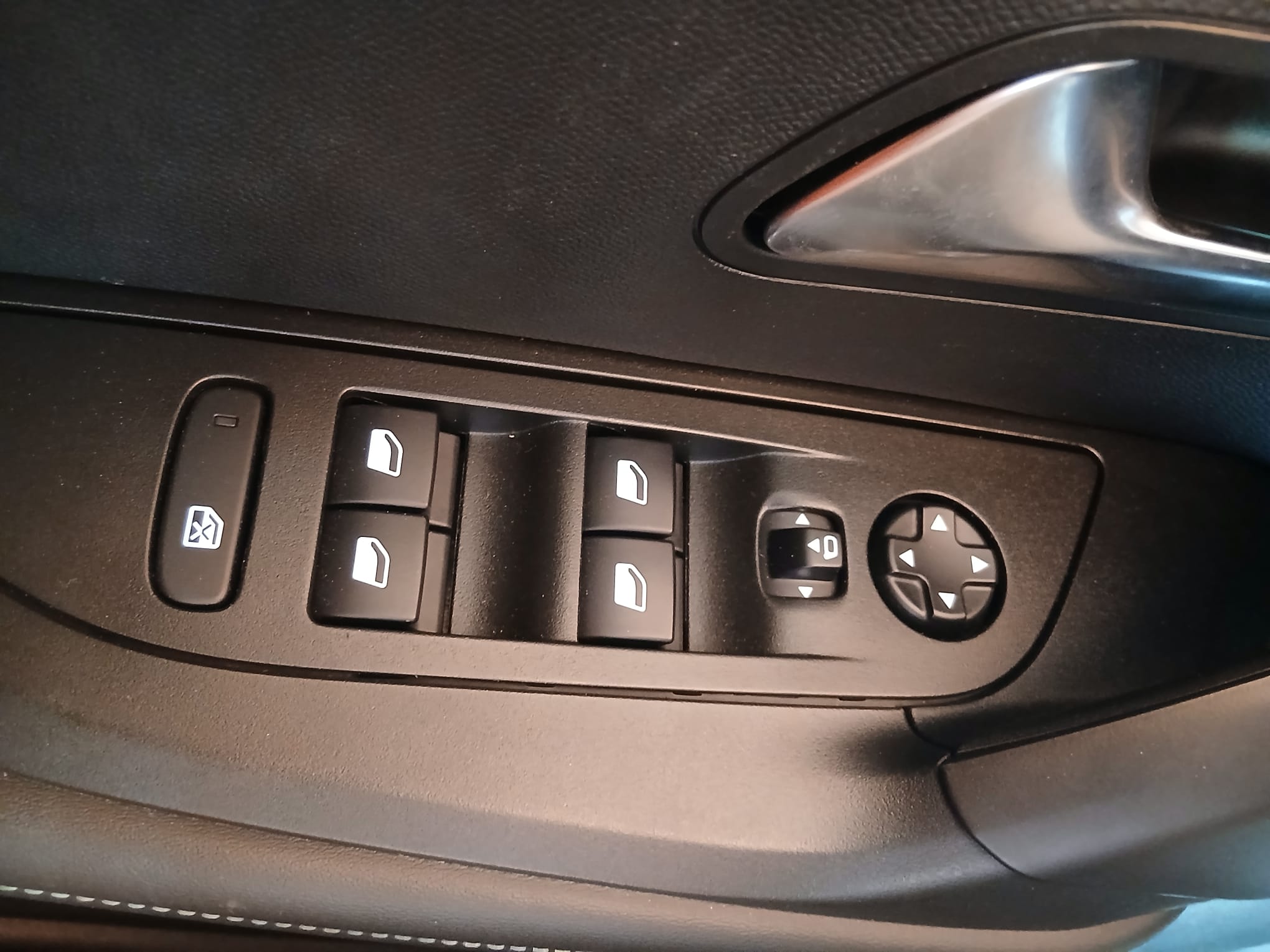 PEUGEOT 2008  HDI ALLURE PACK