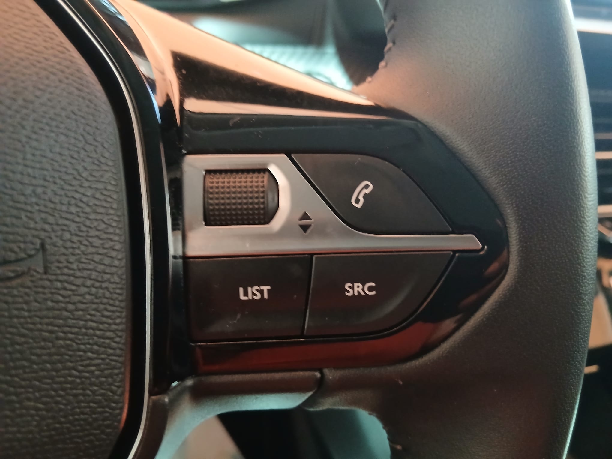 PEUGEOT 2008  HDI ALLURE PACK