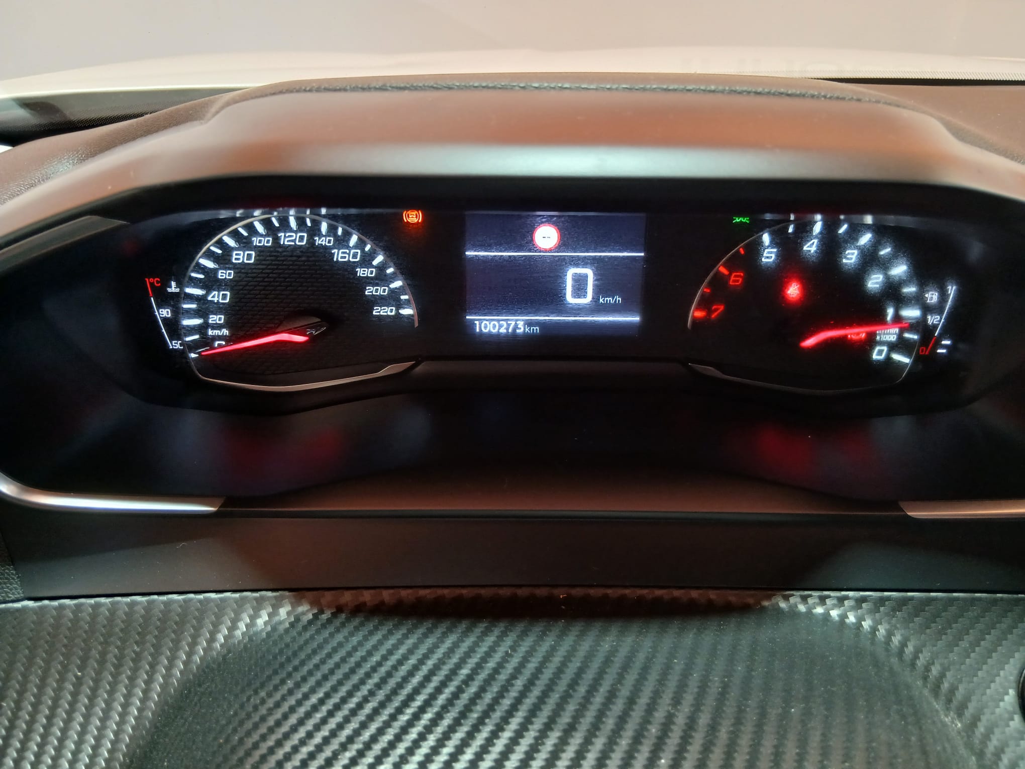 PEUGEOT 2008  HDI ALLURE PACK