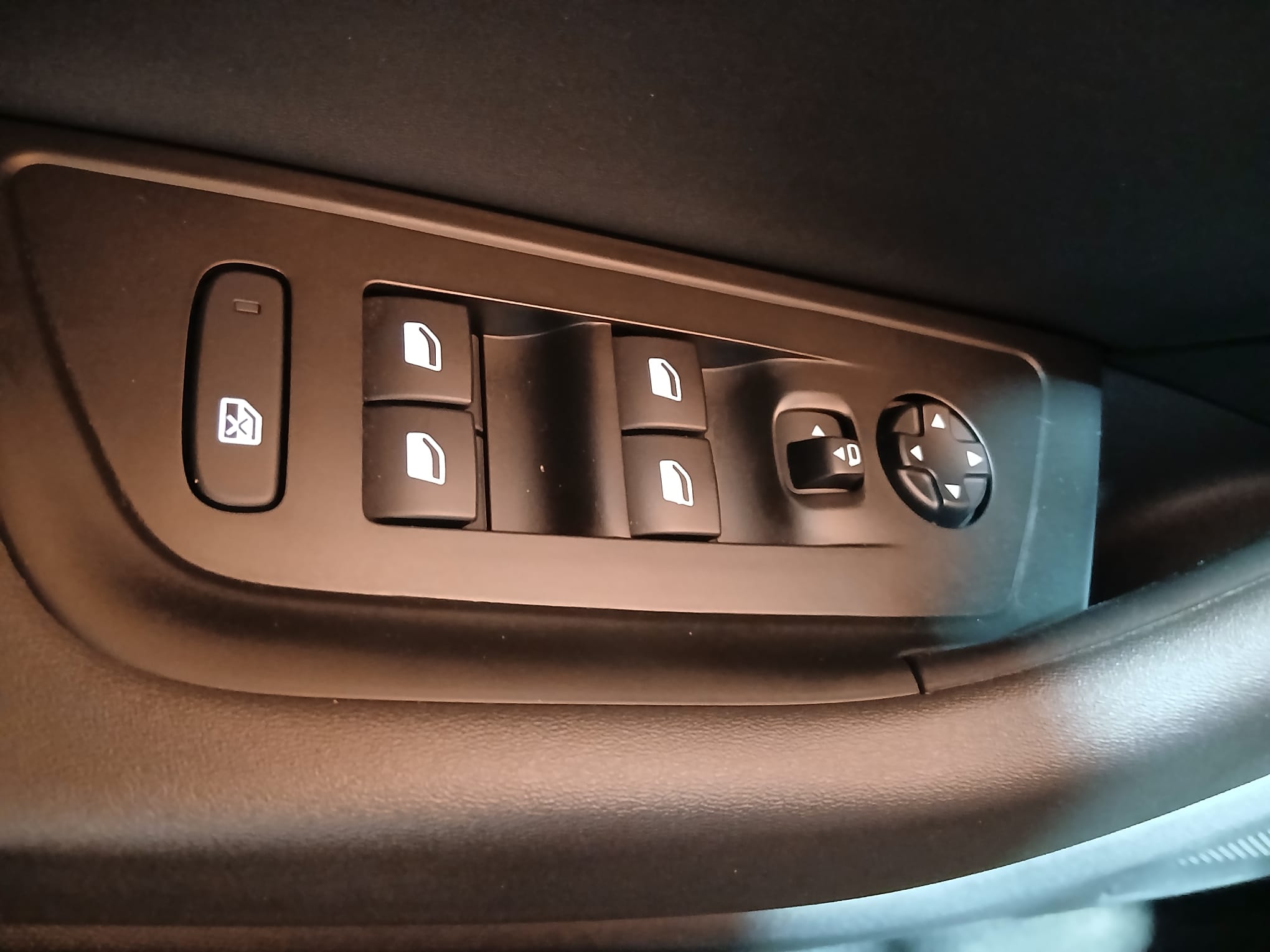 PEUGEOT 508 HDI 130CV