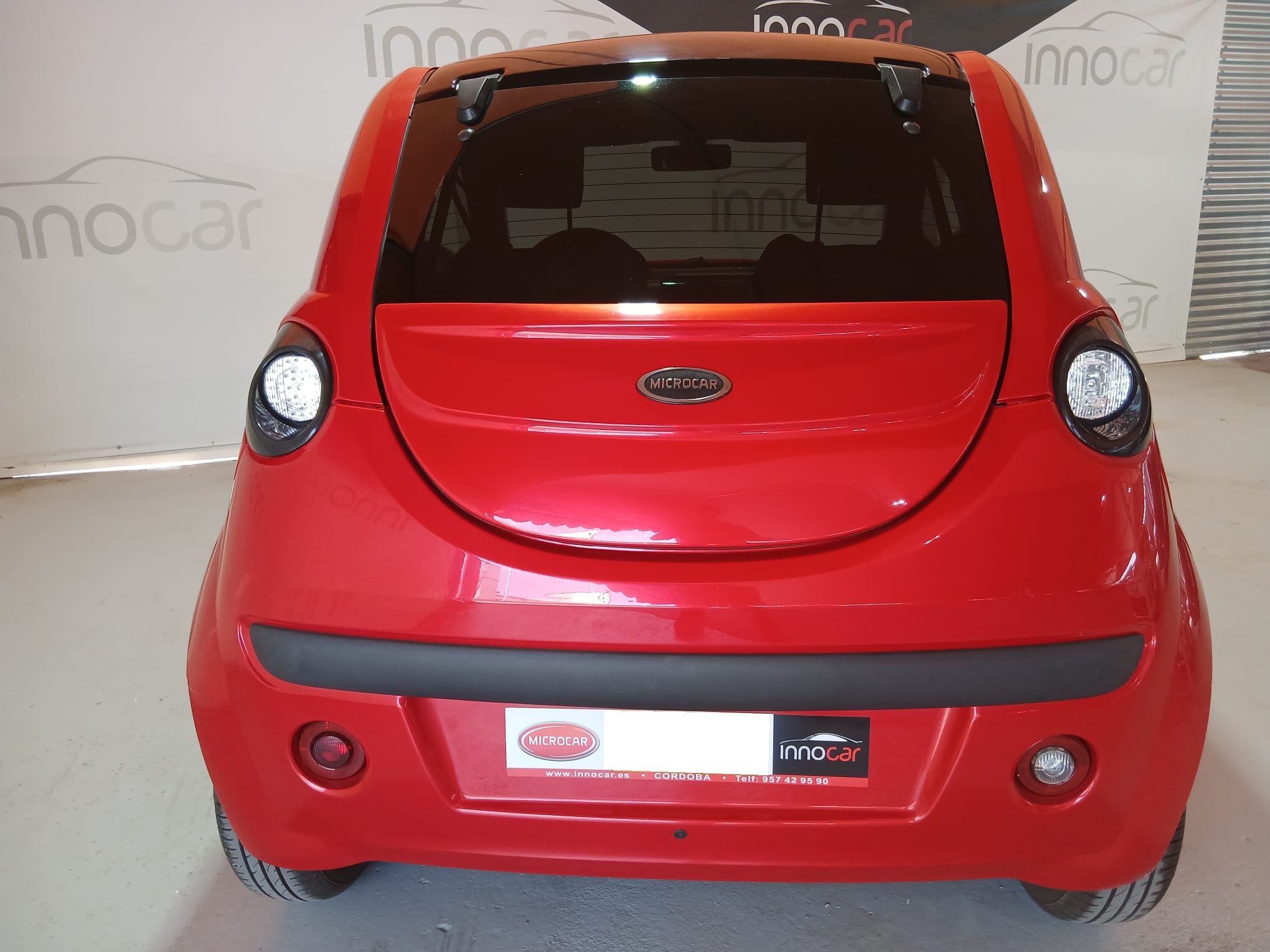 MICROCAR DUE PROGRESS ROJO-TECHO NEGRO