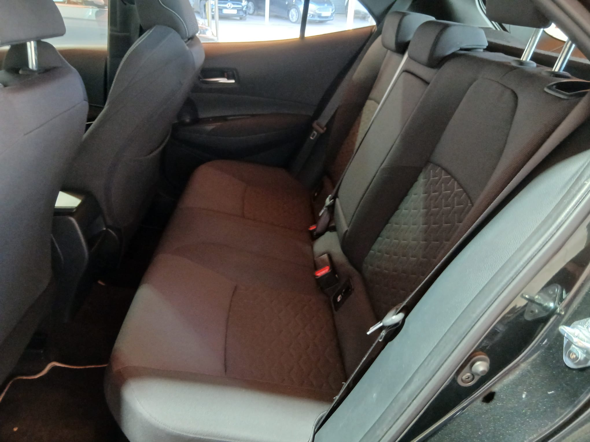 TOTOTA COROLLA 1.8 HIBRIDO