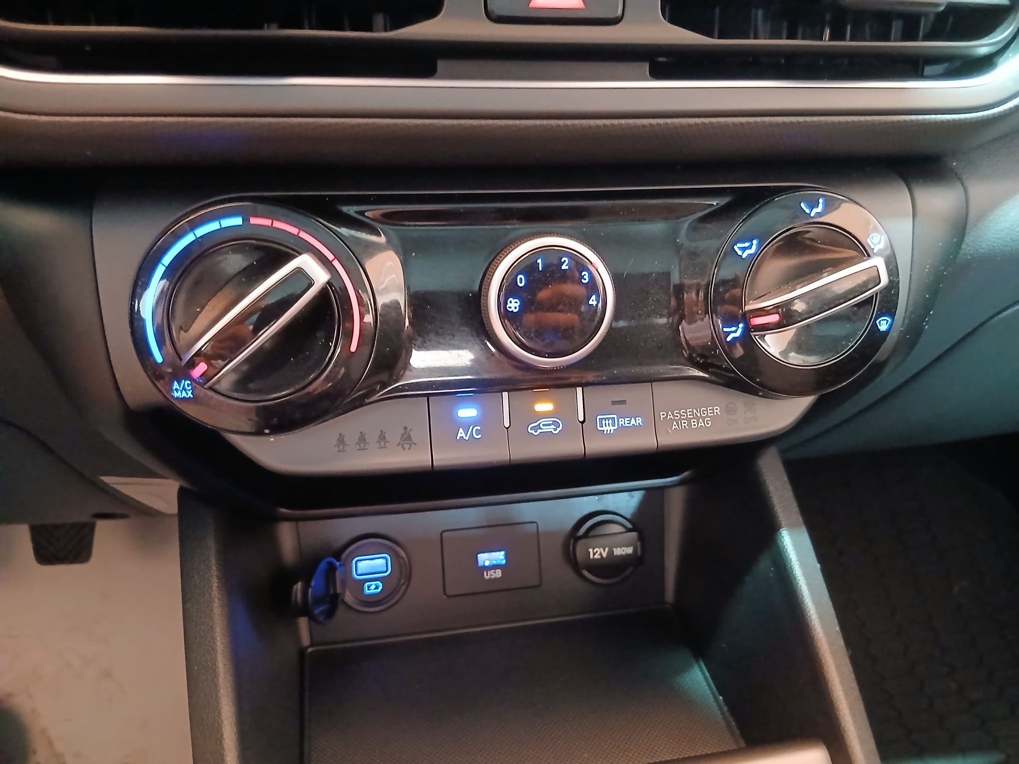 HYUNDAI KONA 19000 Km